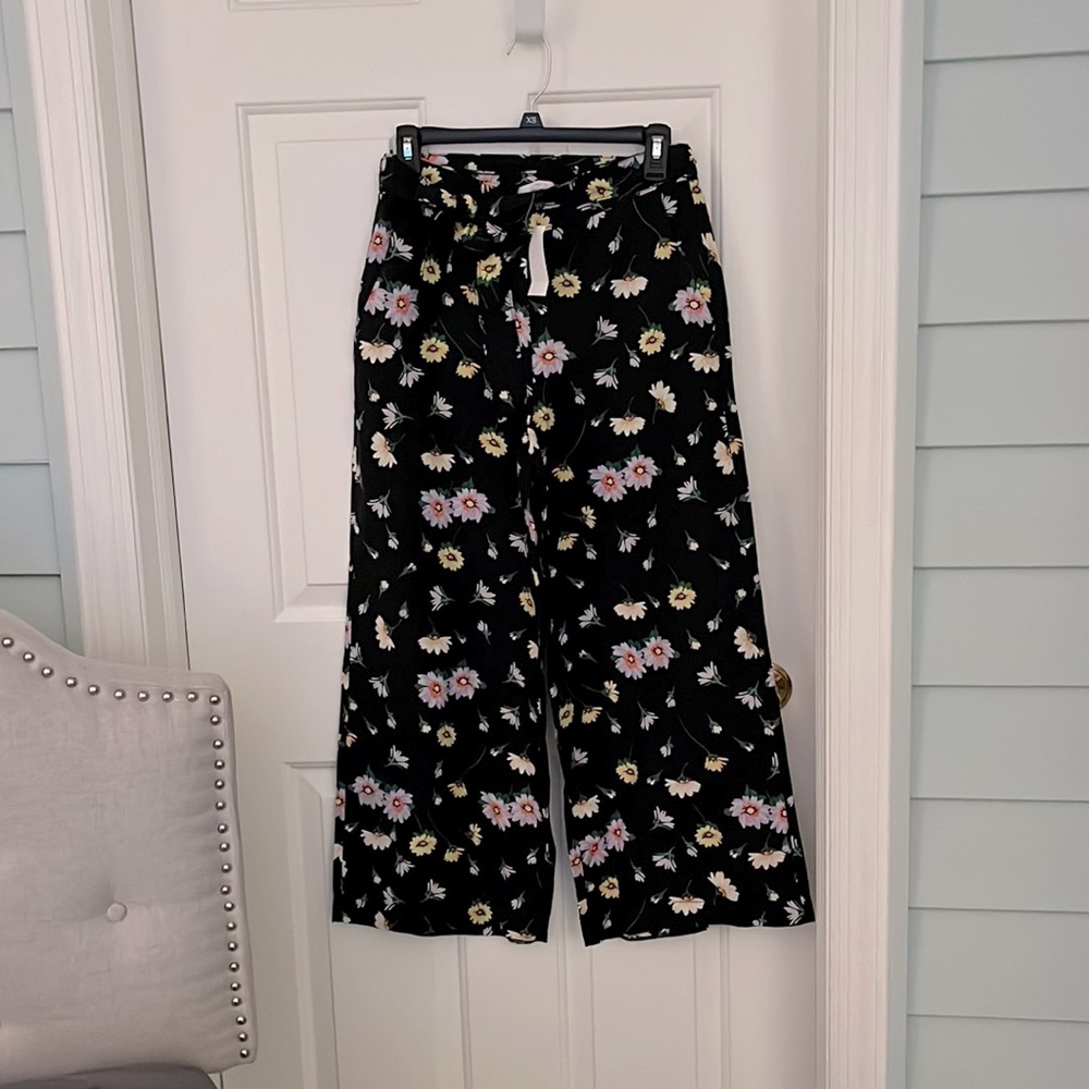 Brand new Loft Wide Leg Pant with tie size XS